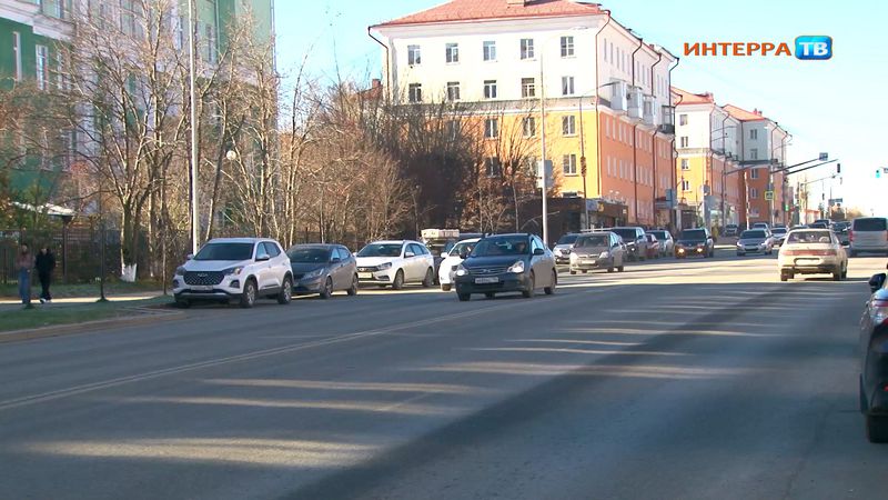 О дорогах и ситуации на них. Мнения первоуральцев в преддверии Дня автомобилиста